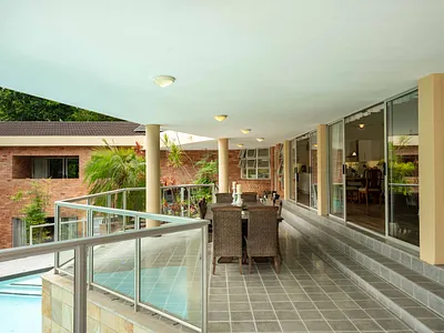 4 Bedroom House For Sale in Kloof - qt7j.webp