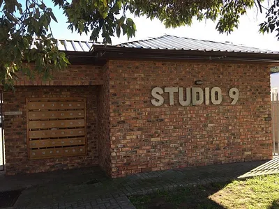 1 Bedroom Apartment To Rent in Port Elizabeth - sxzE.webp