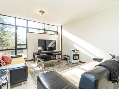 2 Bedroom Apartment For Sale in Randburg - lC3h.webp