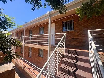 2 Bedroom Apartment To Rent in Durbanville - XtOo.webp