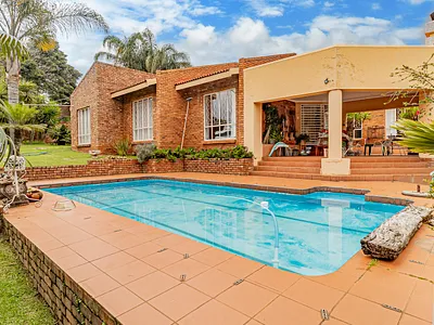 5 Bedroom House For Sale in Pretoria - yVV7.webp