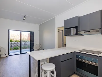 2 Bedroom Apartment For Sale in Durbanville - 8lQn.webp