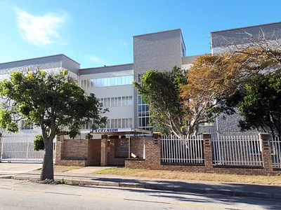 2 Bedroom Apartment To Rent in Port Elizabeth - XoHB.webp