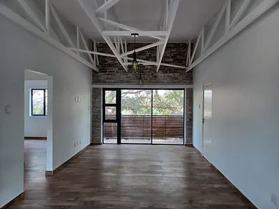 2.5 Bedroom Apartment For Sale in Durban North - jUqh.webp