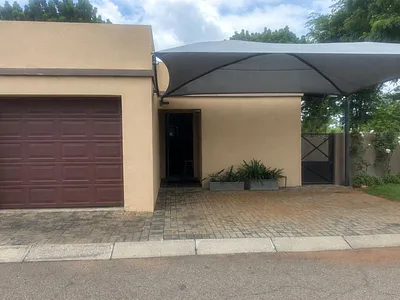 2 Bedroom Townhouse To Rent in Rustenburg - Loy2.webp