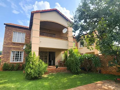 2 Bedroom Apartment For Sale in Pretoria - img