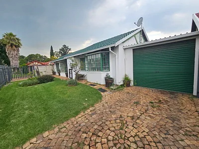 3 Bedroom House For Sale in Brakpan - pkWE.webp