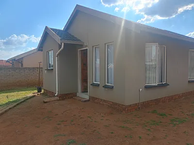 2 Bedroom House For Sale in Vereeniging - 7DIt.webp
