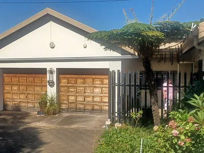 3 Bedroom House For Sale in Newcastle - UKXx.webp