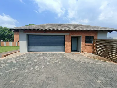 3 Bedroom Townhouse For Sale in Pretoria - img