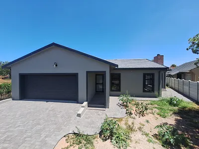 3 Bedroom House For Sale in Jeffreys Bay - img