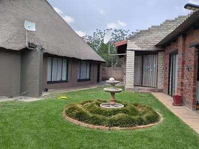 3 Bedroom House For Sale in Rustenburg - wl9T.webp
