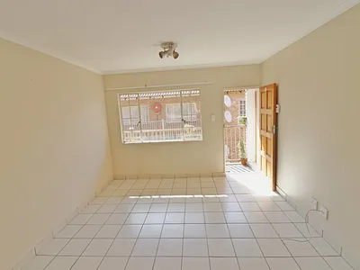 2 Bedroom Apartment For Sale in Kempton Park - img