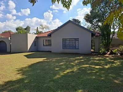 3 Bedroom House For Sale in Germiston - GHDv.webp