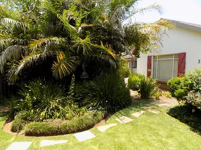 8 Bedroom House For Sale in Ventersdorp - 7vqt.webp