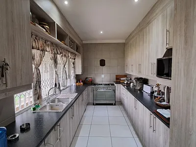 3 Bedroom House For Sale in Heidelberg - N1J2.webp