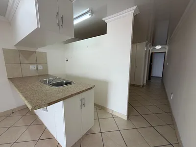 0.5 Bedroom Apartment To Rent in Mossel Bay - N2AE.webp
