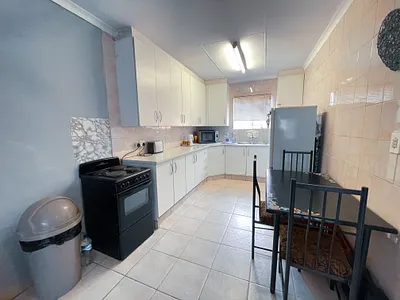 2 Bedroom Apartment For Sale in Centurion - uo97.webp