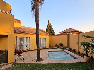 3 Bedroom Townhouse For Sale in Edenvale - KCOK.webp