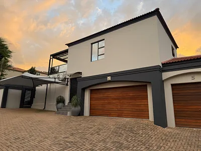 3 Bedroom House For Sale in Rustenburg - fJ1r.webp