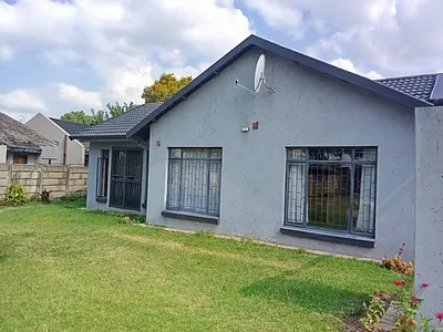9 Bedroom House For Sale in Vereeniging - img