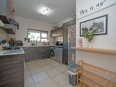 2 Bedroom Apartment For Sale in Edenvale - vA01.webp