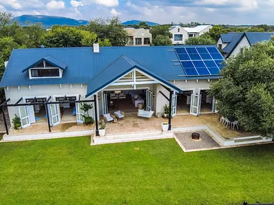 4 Bedroom House For Sale in Hartbeespoort - w00v.webp