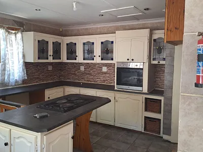 3 Bedroom House To Rent in Queenstown - img