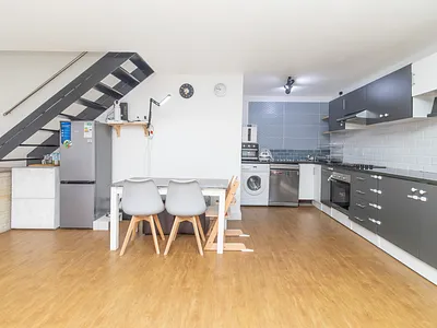 3 Bedroom Townhouse For Sale in Sandton - f7Oh.webp