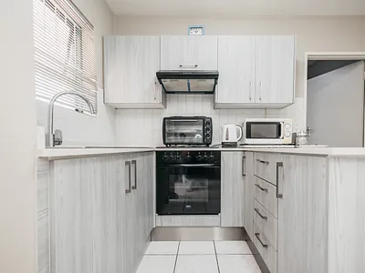 2 Bedroom Apartment To Rent in Durbanville - 9eYp.webp