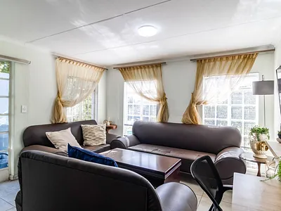 2 Bedroom Apartment For Sale in Edenvale - rKxQ.webp