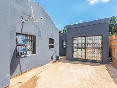 3 Bedroom House For Sale in Krugersdorp - YwMG.webp