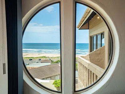 2 Bedroom Apartment For Sale in Amanzimtoti - vYyM.webp