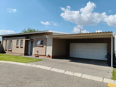 3 Bedroom House For Sale in Rustenburg - VNUX.webp