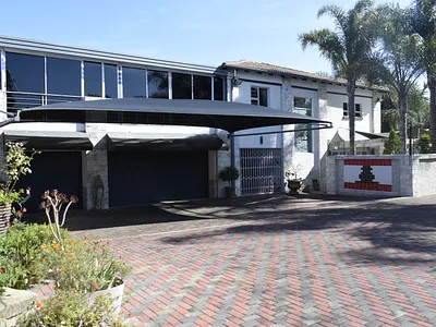 8 Bedroom House For Sale in Germiston - rRMQ.webp
