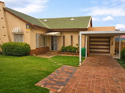 3 Bedroom House For Sale in Roodepoort - 3EiU.webp