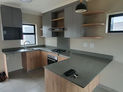 2 Bedroom Apartment For Sale in George - FqmR.webp