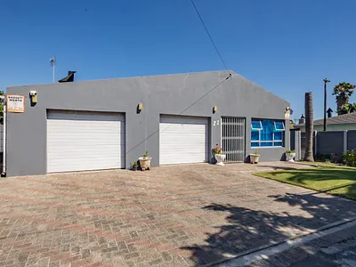 3 Bedroom House For Sale in Kuils River - Iqwy.webp