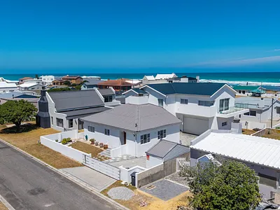4 Bedroom House For Sale in Agulhas - idIw.webp