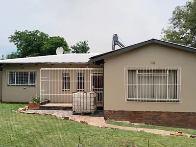 3 Bedroom House For Sale in Heidelberg - oTnj.webp