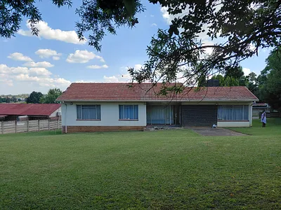 3 Bedroom House For Sale in Newcastle - 3H1c.webp
