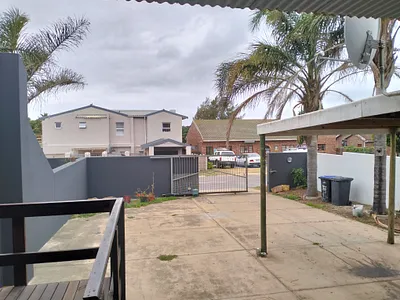 3 Bedroom House To Rent in Jeffreys Bay - 7NTN.webp