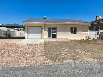 3 Bedroom House For Sale in Gansbaai - cN95.webp