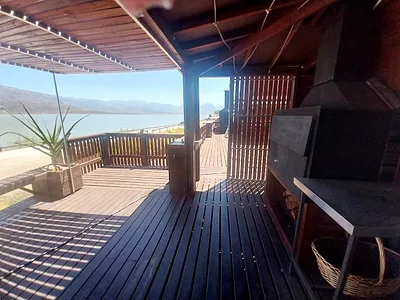 3 Bedroom House For Sale in Worcester - WCE2.webp