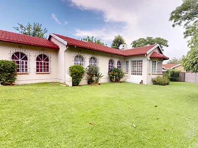 3 Bedroom House For Sale in Benoni - 6LeD.webp