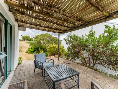 3 Bedroom House For Sale in St Francis Bay - rOWb.webp