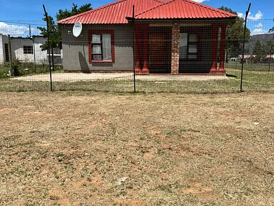 3 Bedroom House For Sale in Queenstown - 3xNU.webp