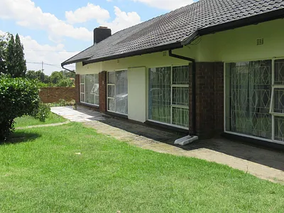 3 Bedroom House For Sale in Johannesburg - H7MX.webp