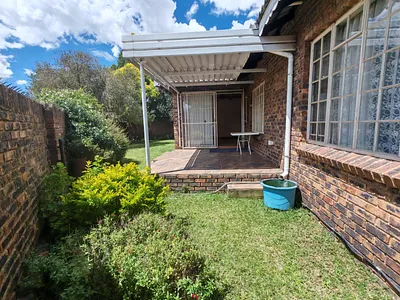 3 Bedroom Townhouse For Sale in Sasolburg - lE64.webp