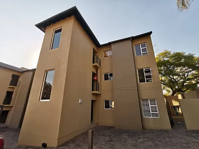 2 Bedroom Apartment For Sale in Randburg - iXlI.webp